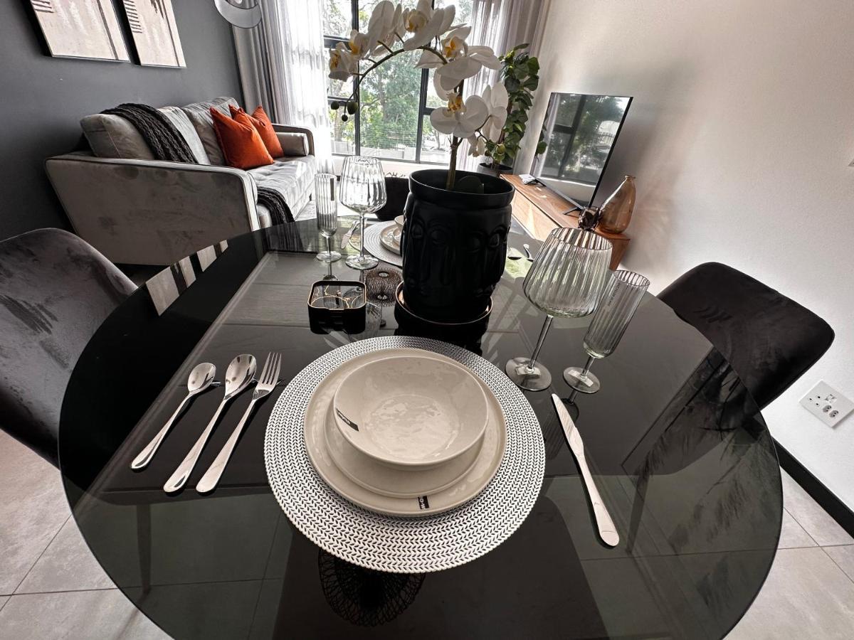 Stylish Executive Apartment With Power Backup Йоганнесбурґ Екстер'єр фото
