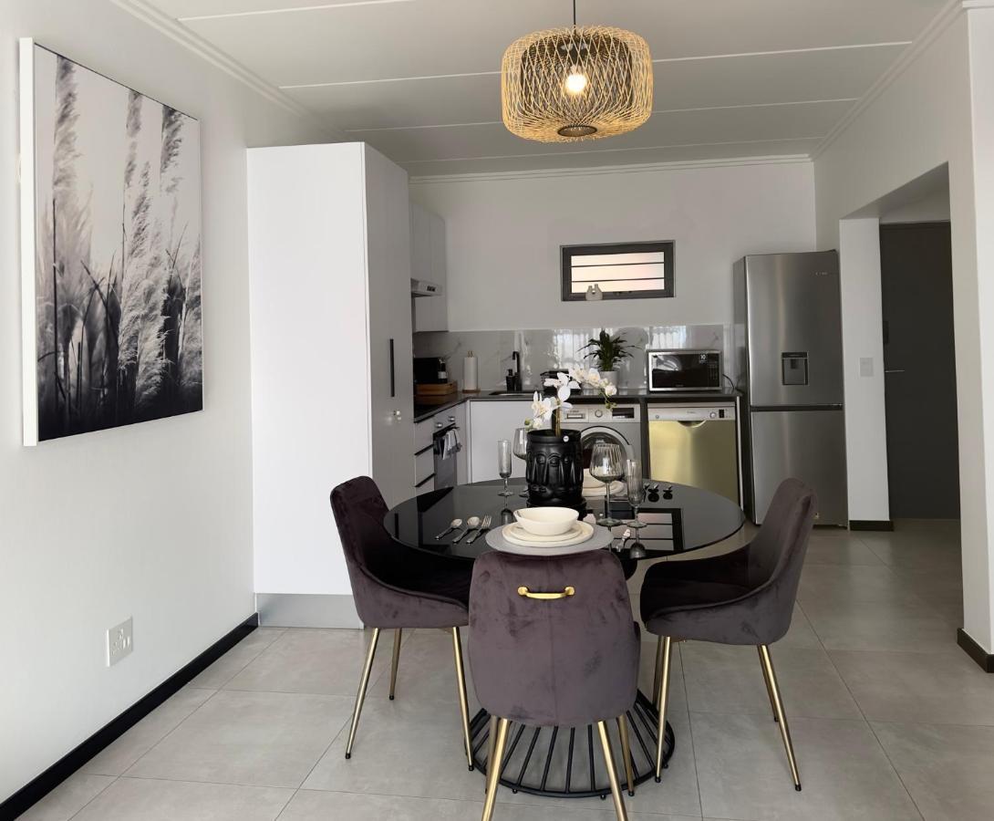 Stylish Executive Apartment With Power Backup Йоганнесбурґ Екстер'єр фото