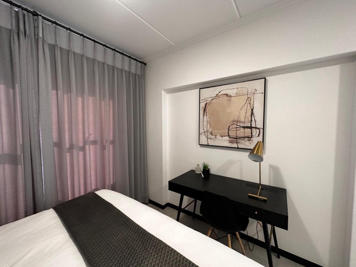 Stylish Executive Apartment With Power Backup Йоганнесбурґ Екстер'єр фото